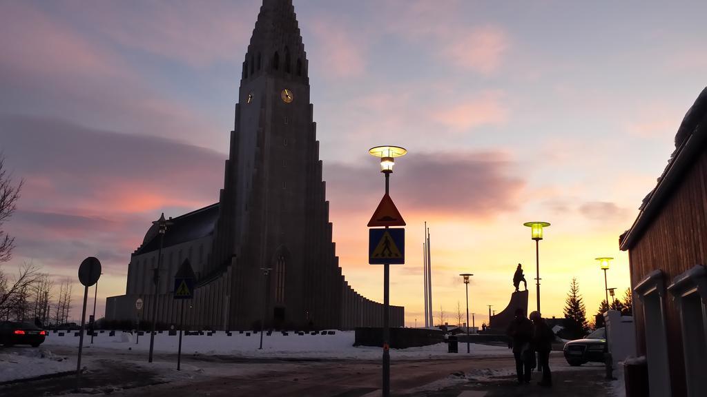 Our House Guesthouse Reykjavik Bagian luar foto