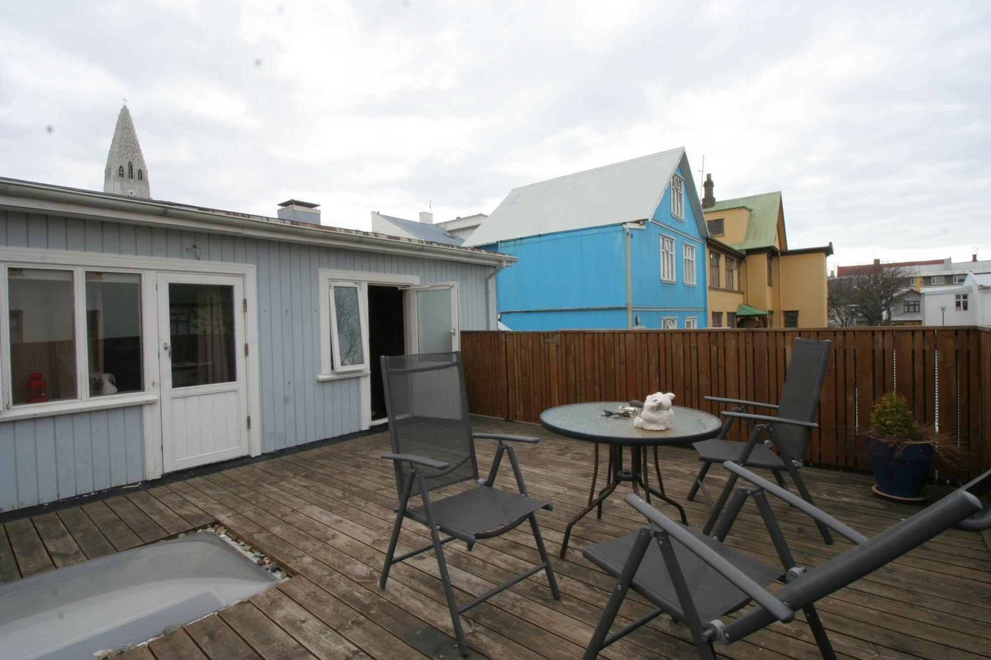 Our House Guesthouse Reykjavik Bagian luar foto