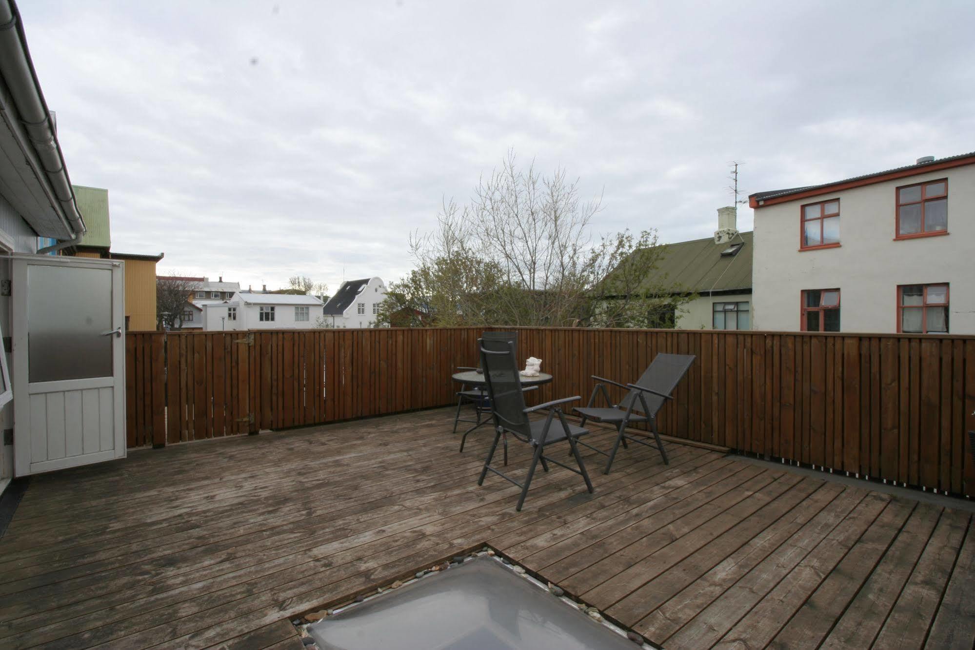 Our House Guesthouse Reykjavik Bagian luar foto