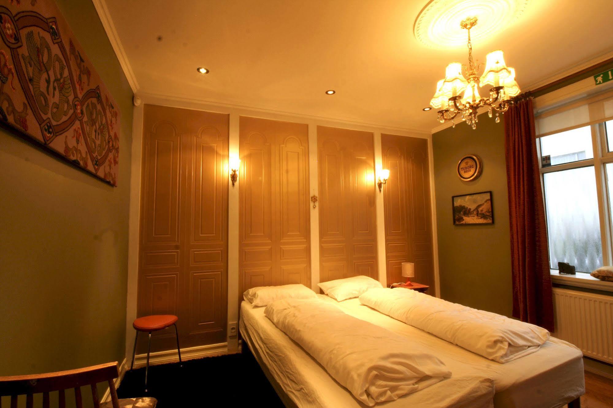 Our House Guesthouse Reykjavik Bagian luar foto